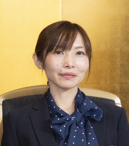 遠山　紗矢香
